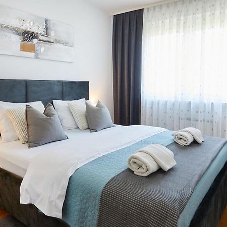 Spacious 2Bdr Apartment Near Business District 자그레브 외부 사진
