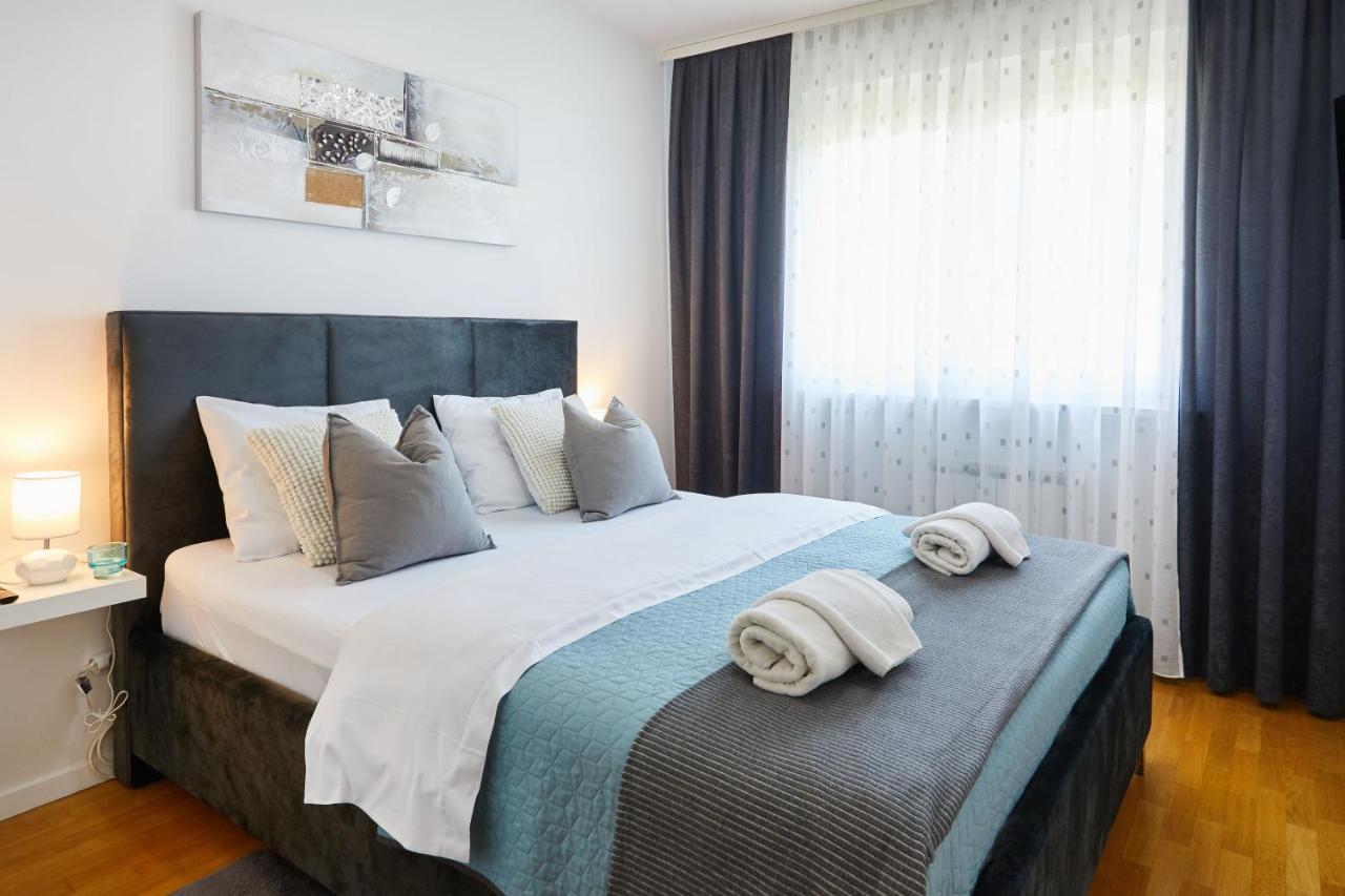 Spacious 2Bdr Apartment Near Business District 자그레브 외부 사진