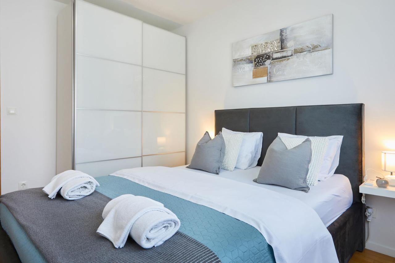 Spacious 2Bdr Apartment Near Business District 자그레브 외부 사진