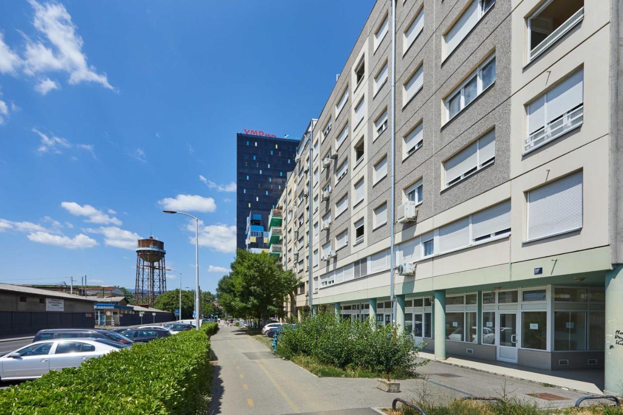 Spacious 2Bdr Apartment Near Business District 자그레브 외부 사진